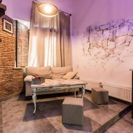 Aquarium Apartment Tbilisi Bagian luar foto