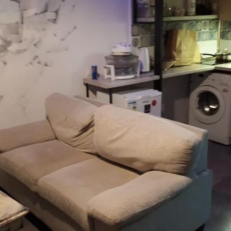 Aquarium Apartment Tbilisi Bagian luar foto