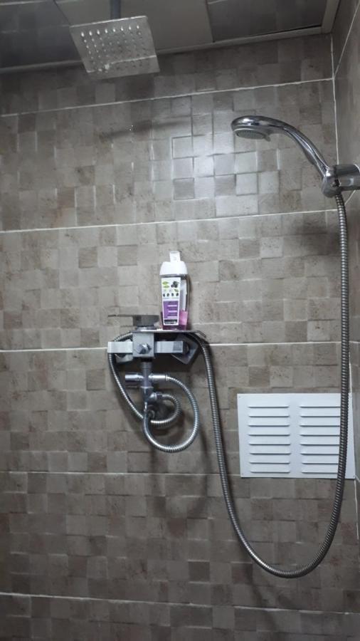 Aquarium Apartment Tbilisi Bagian luar foto