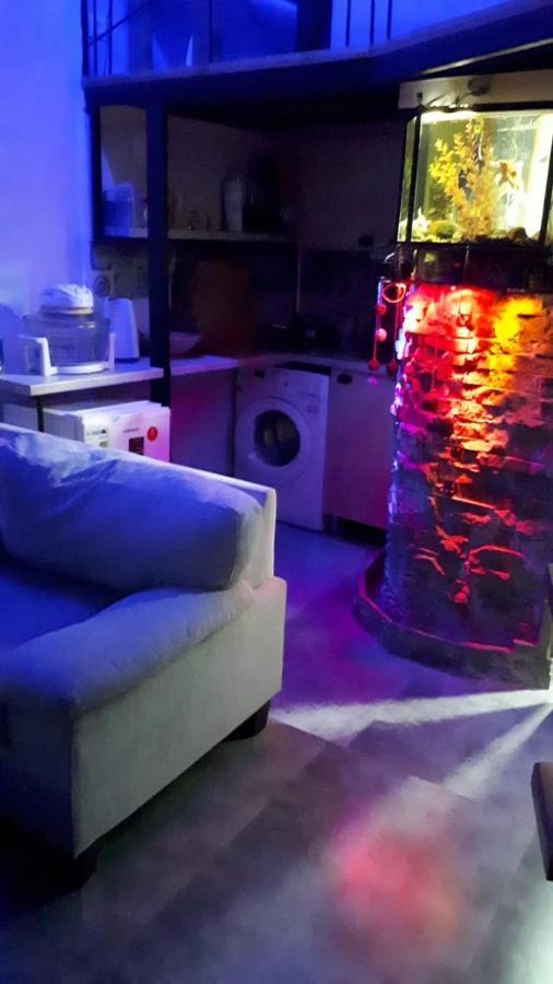 Aquarium Apartment Tbilisi Bagian luar foto